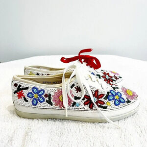 Vintage 90s White Beaded Floral Sneakers Womens 5M Lace-Up Flat Shoes Colorwerks